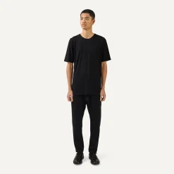 Paidat|Neuleet>Nomen Nescio 407 Standard T-Shirt