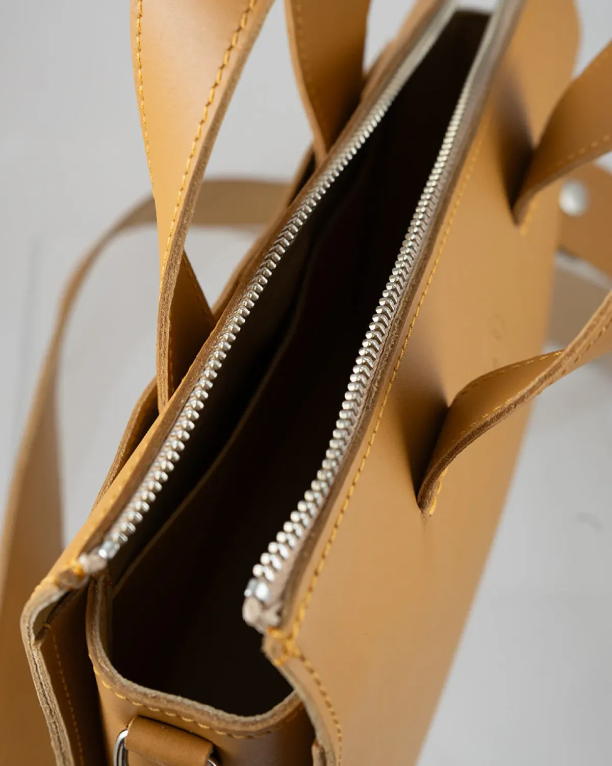 Laukut|Avaimenperät>PIHKA collection Aare Olkalaukku - Caramel