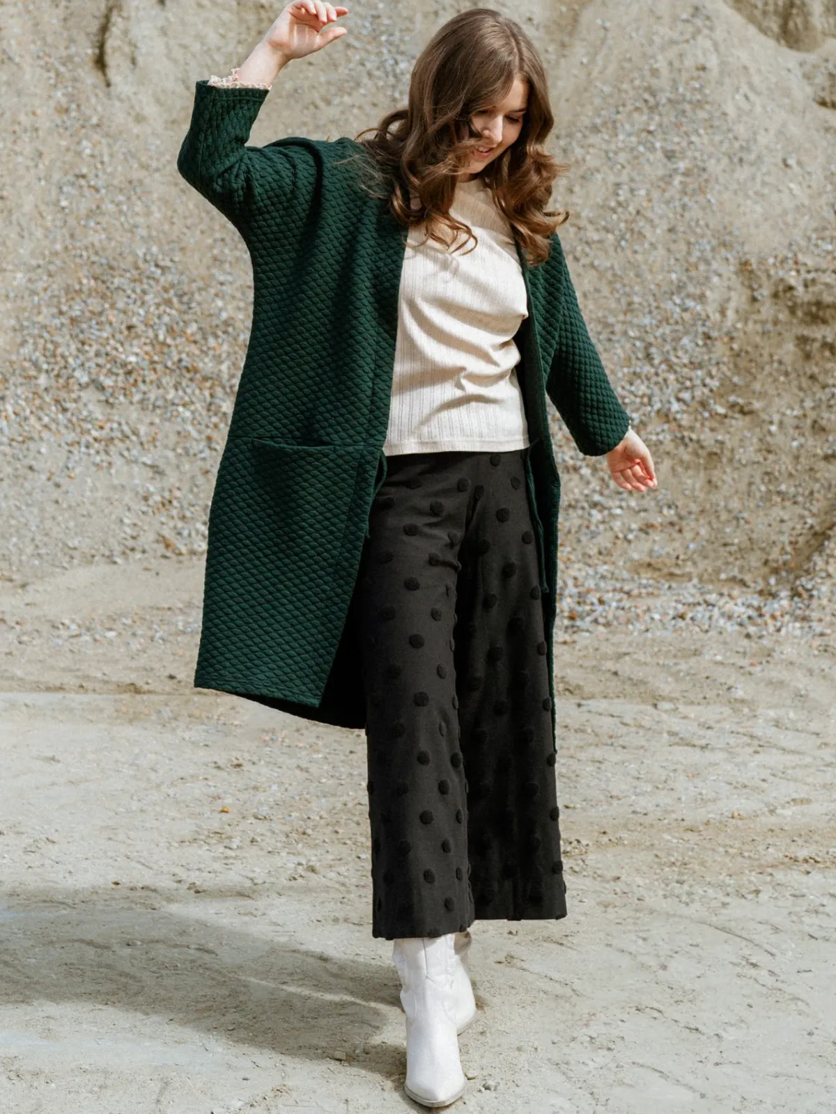 Housut|Oloasut>Aarre Alex Culottes - Black Big Dot