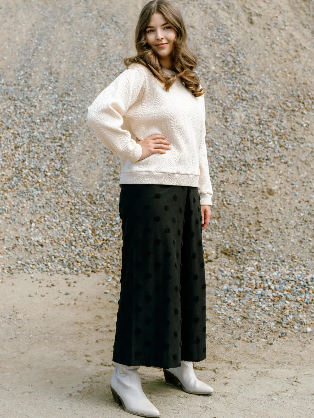 Housut|Oloasut>Aarre Alex Culottes - Black Big Dot