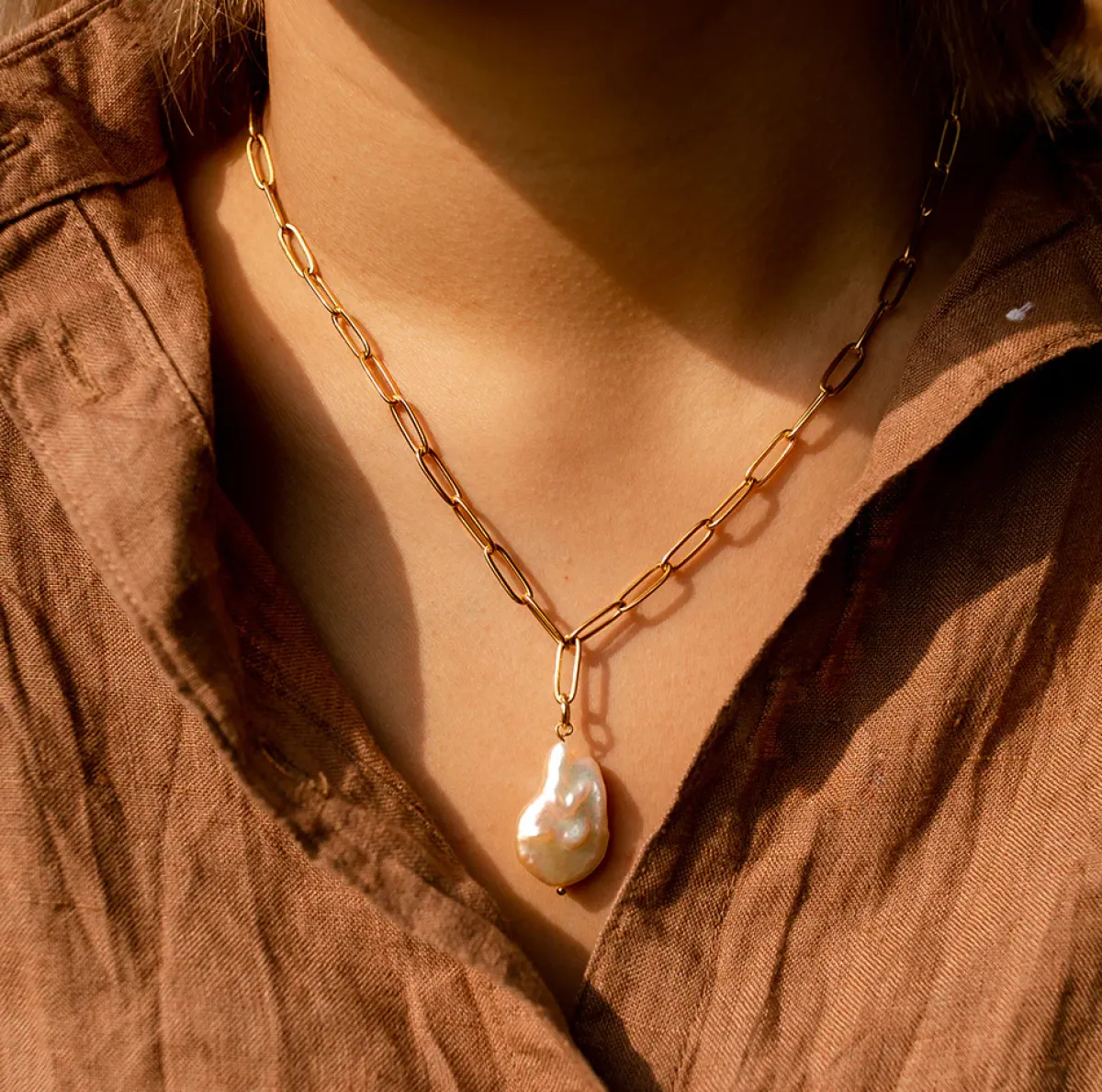 Avaimenperät|Korut>MAMAkoru Coin Pearl paperclip chain - Golden