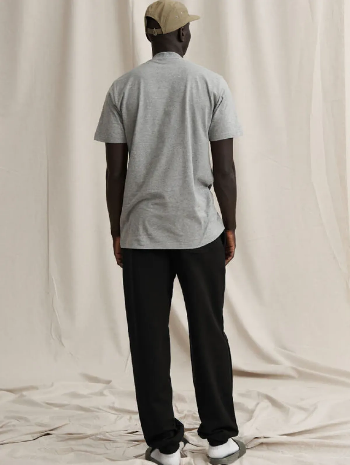 Housut & Shortsit>R-Collection Collegehousut - Musta