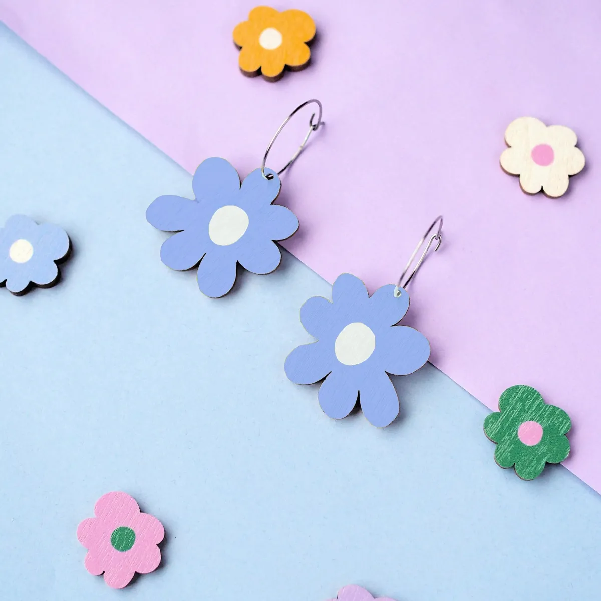 Avaimenperät|Korut>Mia Minerva Daisy Hoop - korvikset