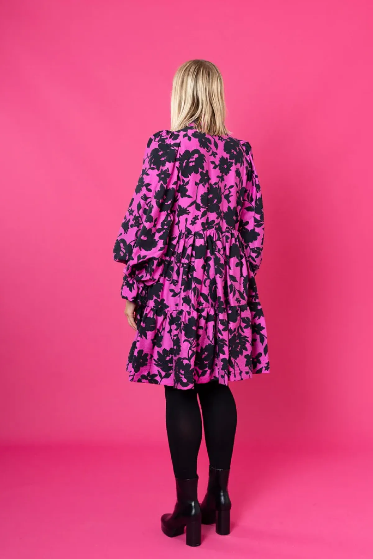 Hameet & Mekot>Miia Halmesmaa Dishy Dress - Pinkki Kukka