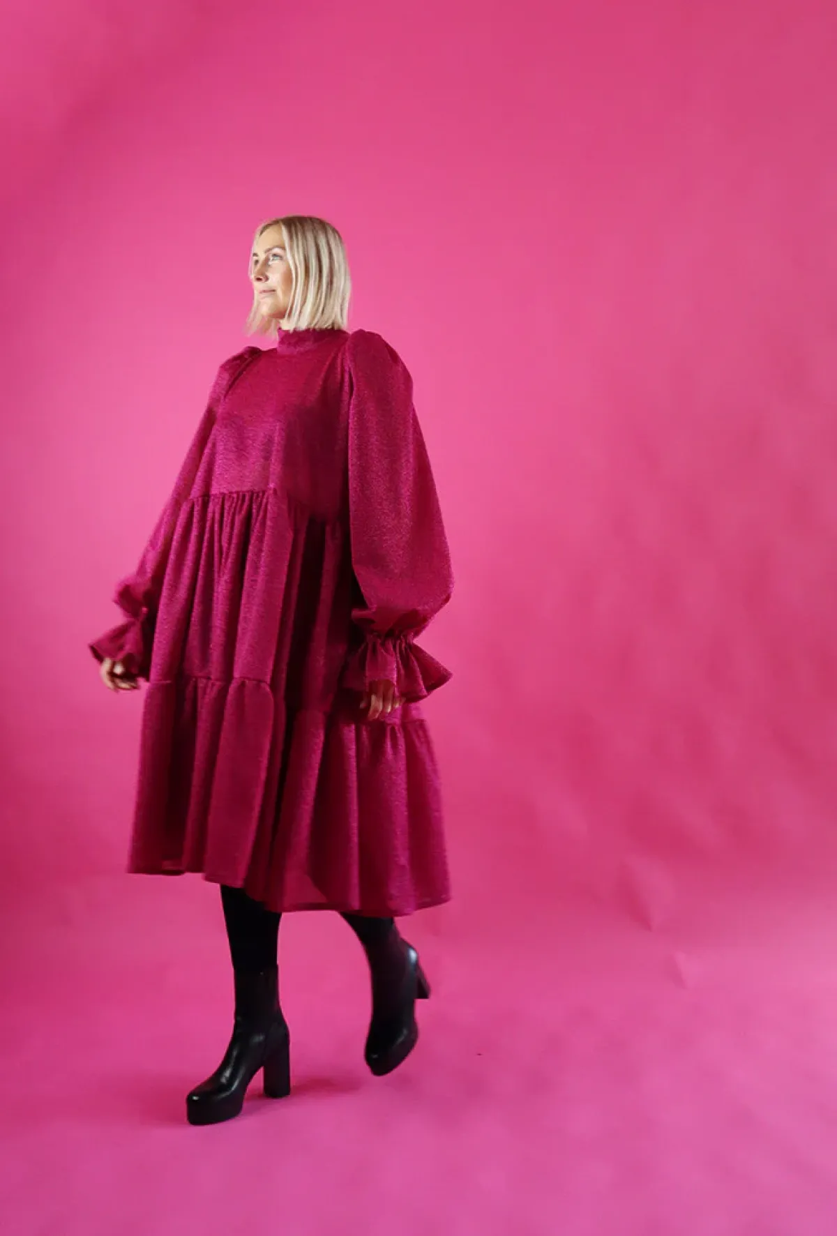 Hameet & Mekot>Miia Halmesmaa Dishy Dress Rusettikauluksella - Glitter Pinkki