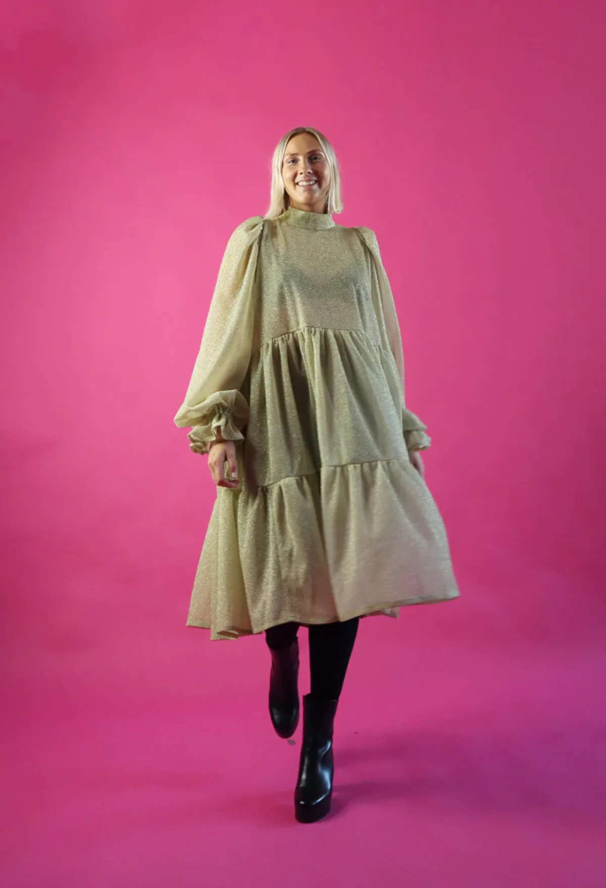 Hameet & Mekot>Miia Halmesmaa Dishy Dress Rusettikauluksella - Glitter Valkokulta M/L