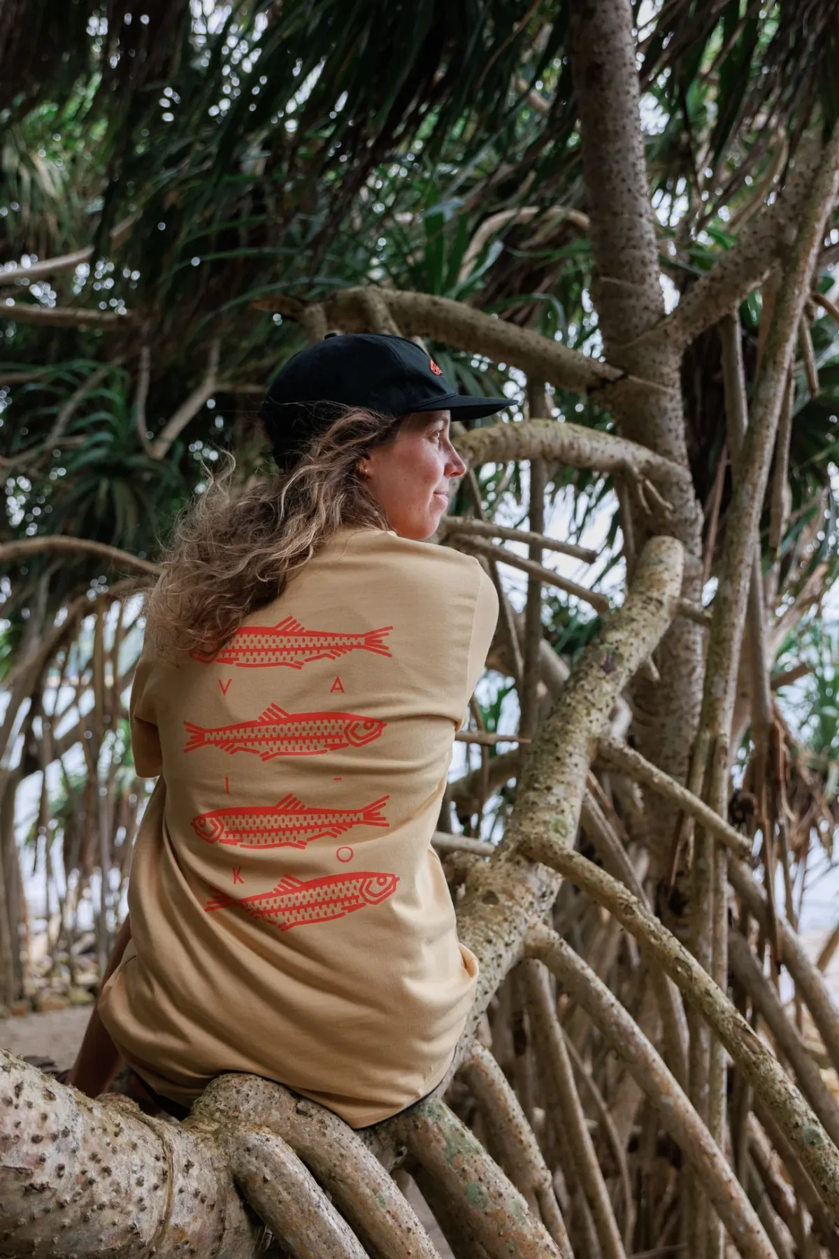 T-paidat>Vai-ko Fishy T-shirt - Sand