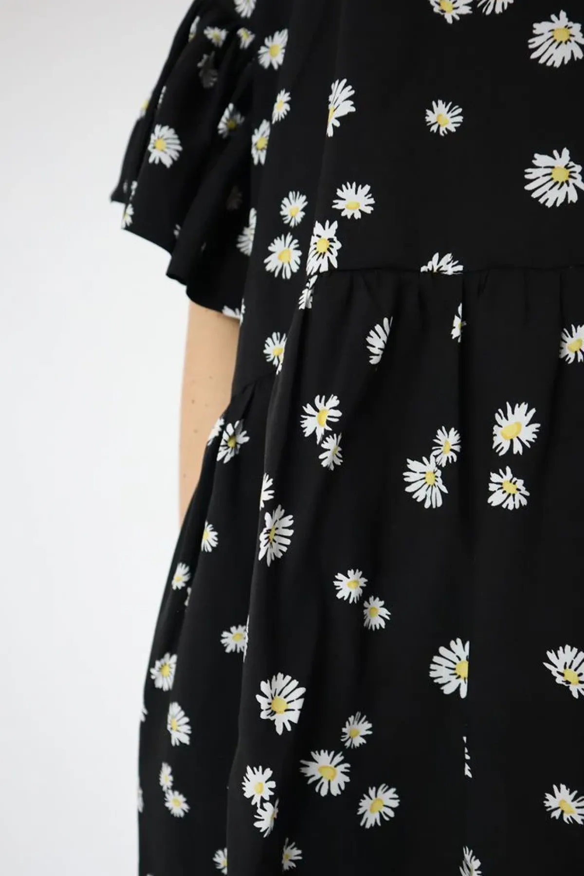 Hameet & Mekot>Miia Halmesmaa Flirty Dress - Daisy Black