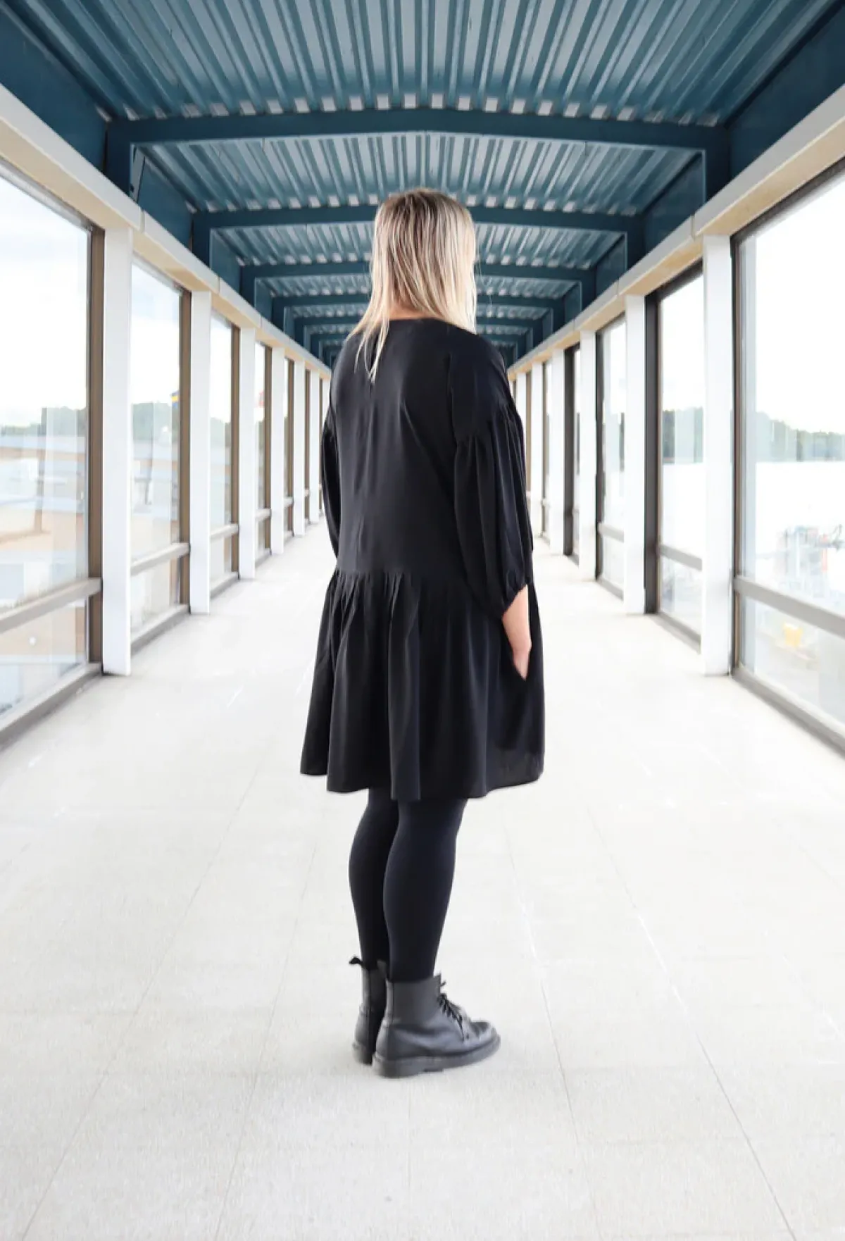 Hameet & Mekot>Miia Halmesmaa Flirty Dress Puff Sleeve - Black