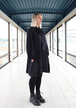 Hameet & Mekot>Miia Halmesmaa Flowy Dress - Black