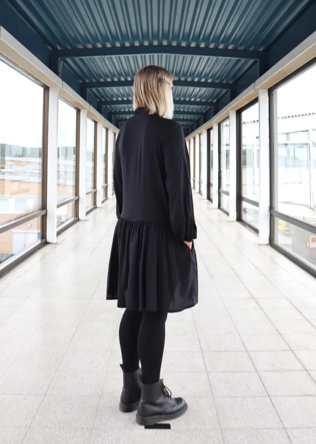 Hameet & Mekot>Miia Halmesmaa Flowy Dress - Black