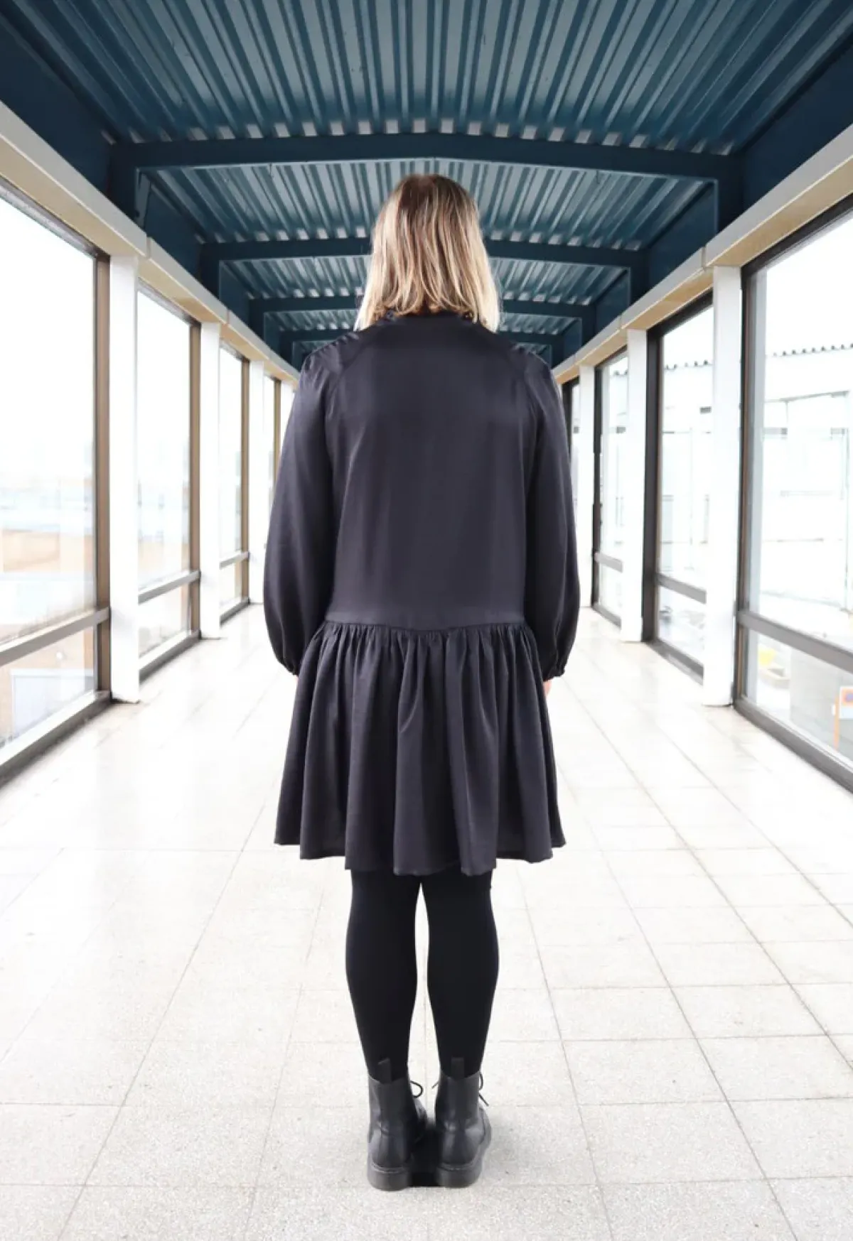Hameet & Mekot>Miia Halmesmaa Flowy Dress - Black