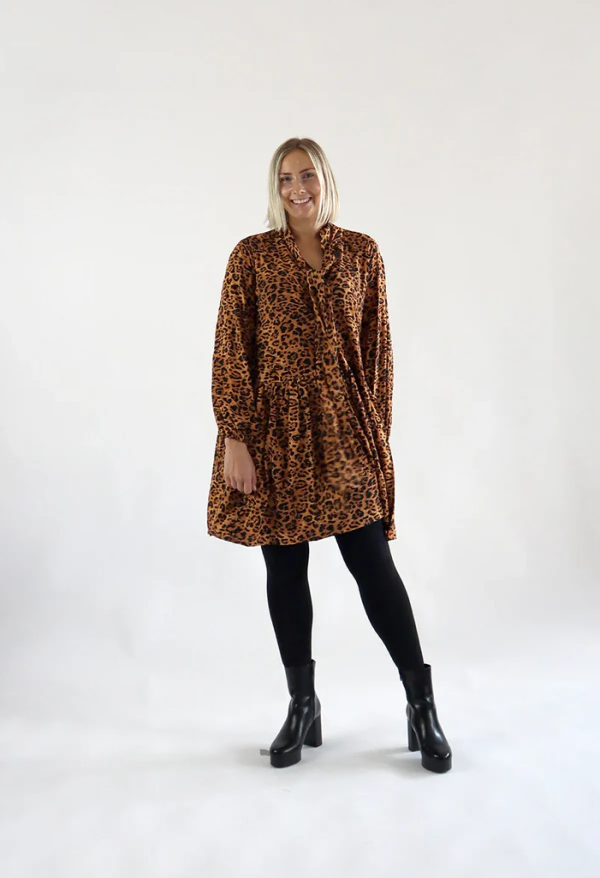 Hameet & Mekot>Miia Halmesmaa Flowy Dress - Leopardi