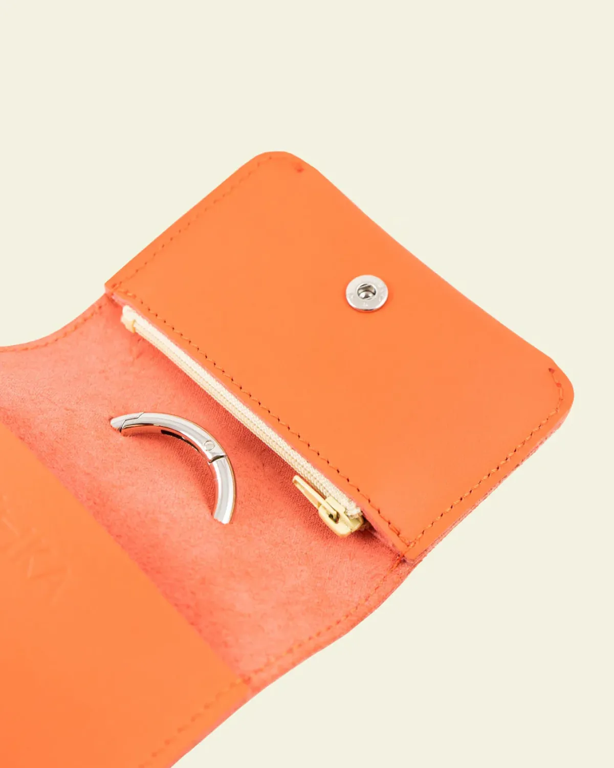 Laukut|Avaimenperät>PIHKA collection Joli Pocket Bag - Bright Peach