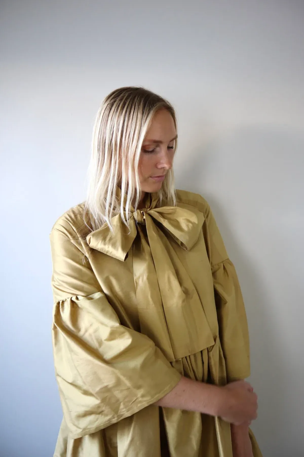 Hameet & Mekot>Miia Halmesmaa Lush Dress - Gold Silk