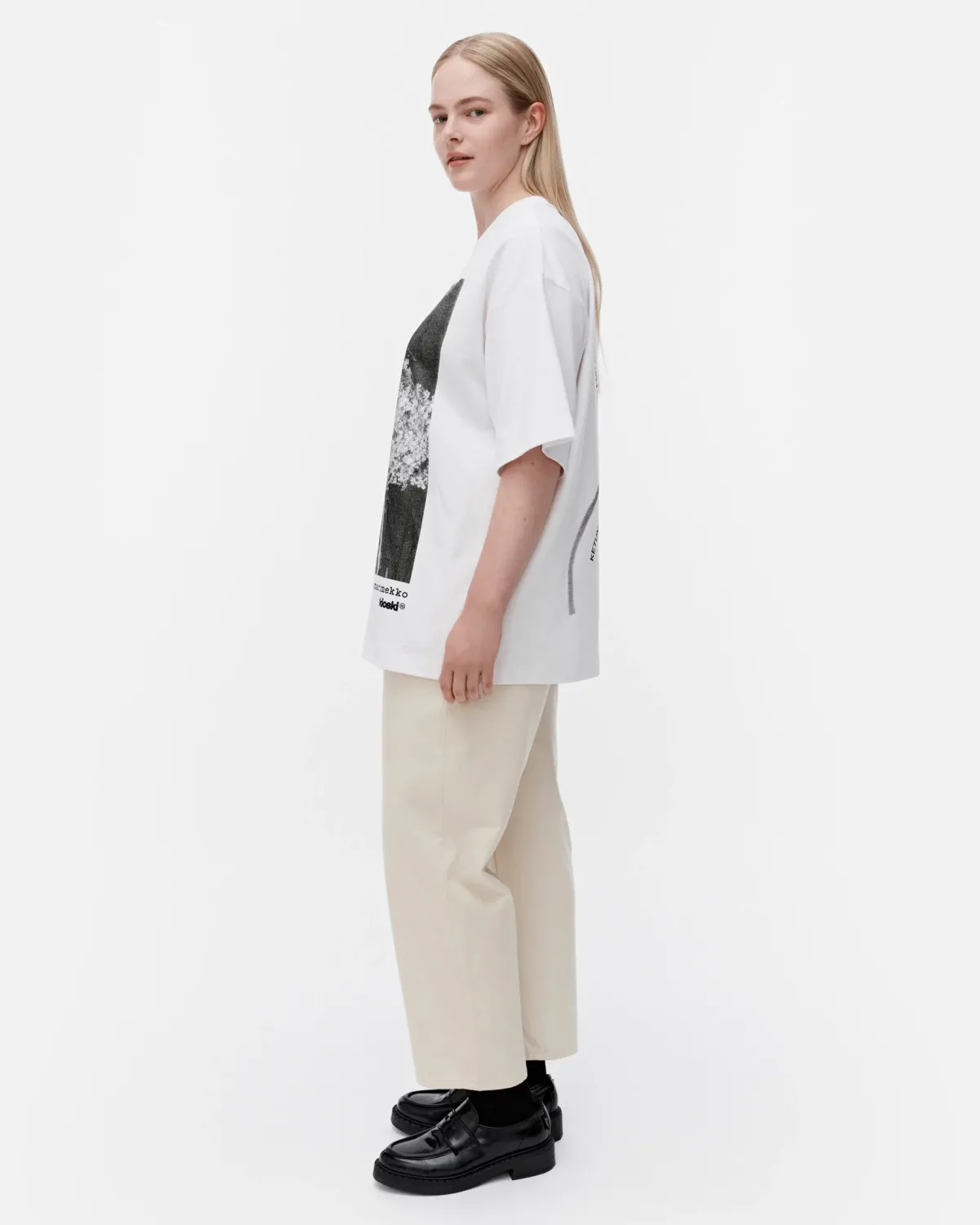 Paidat|T-paidat>Marimekko Nopeus Ketunleipä Placement - T-paita