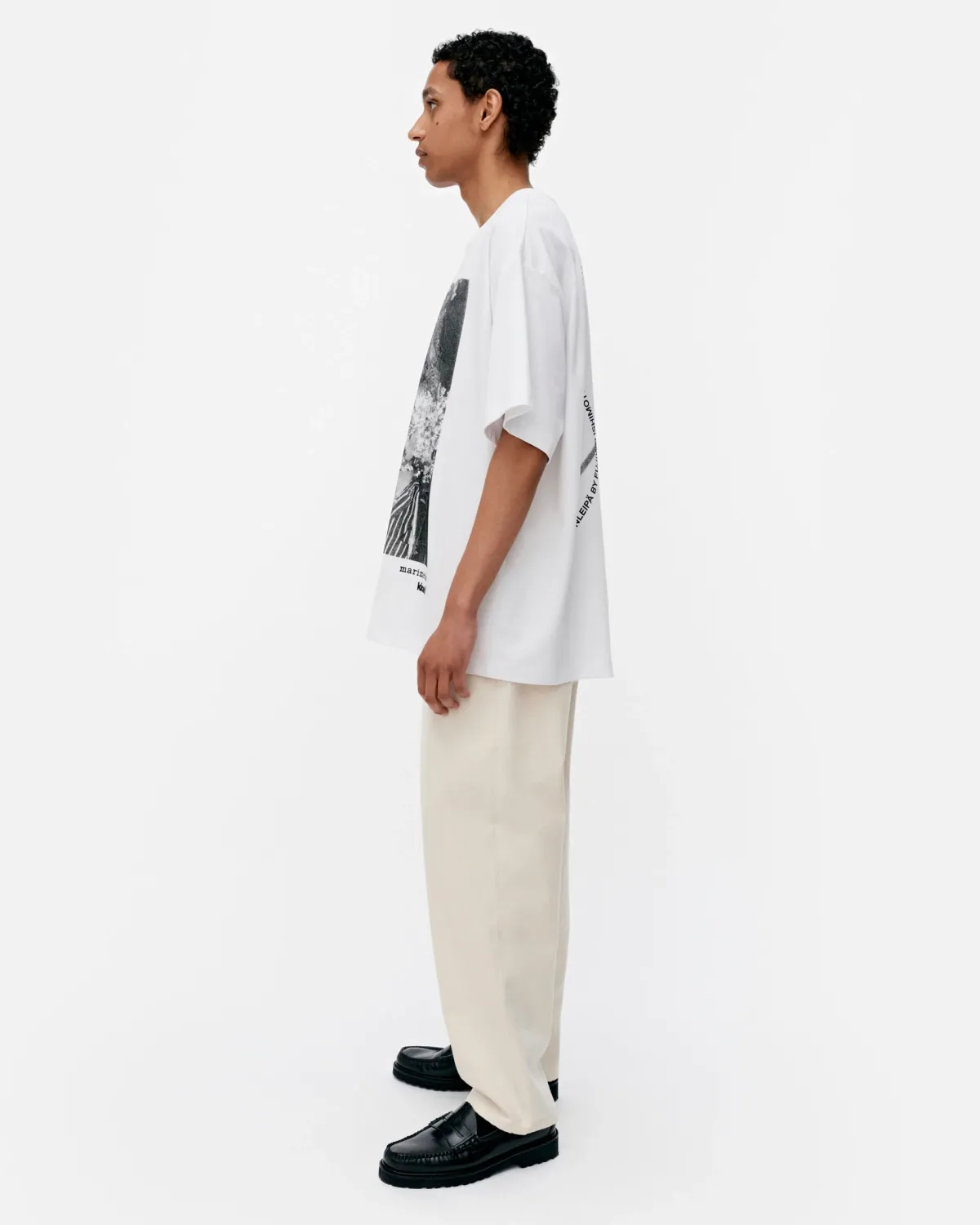 Paidat|T-paidat>Marimekko Nopeus Ketunleipä Placement - T-paita