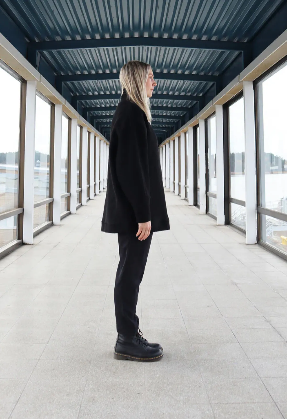 Neuleet>Miia Halmesmaa Oversize Knit - Black XL