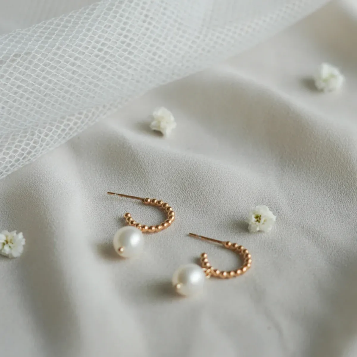 Avaimenperät|Korut>LiLa Design Pärla Bubbel hoops Golden hour
