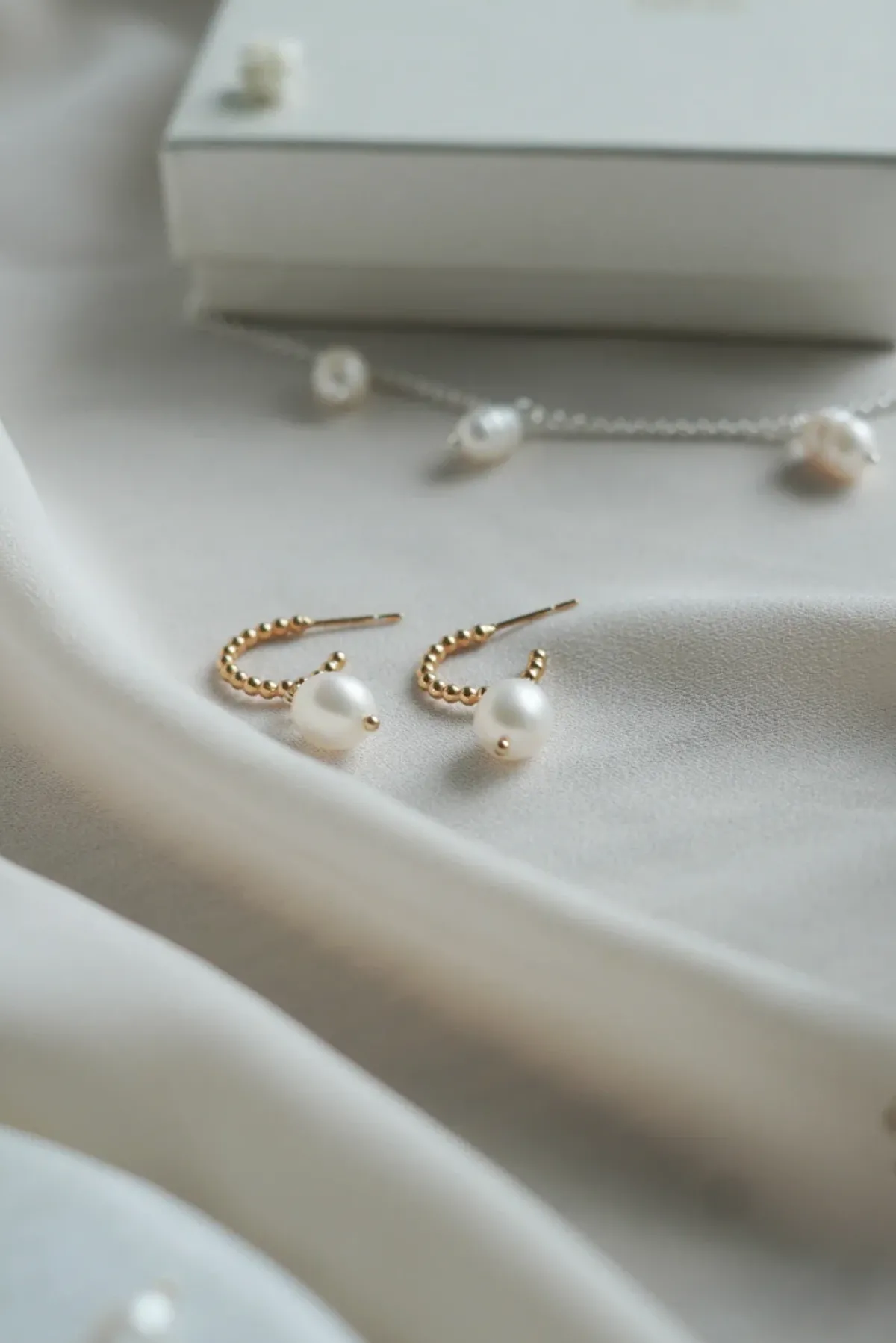 Avaimenperät|Korut>LiLa Design Pärla Bubbel hoops Golden hour