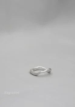 Avaimenperät|Korut>Keski-Pomppu Under the Boughs ring - Engraved