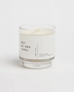 Kynttilät & Kynttilänjalat>Hetkinen Veggie candle happy holidays round